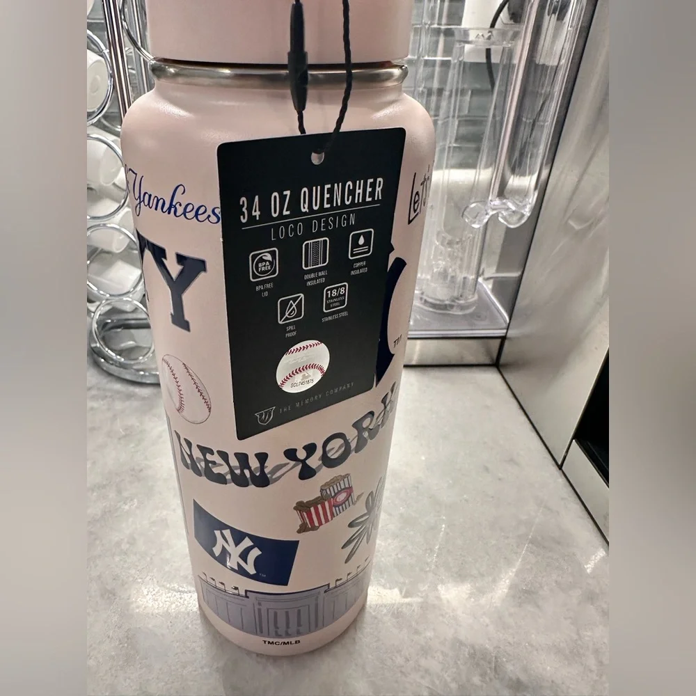 New York Yankees Pink 34oz Unique Design Quencher Tumbler - Picture 9 of 11